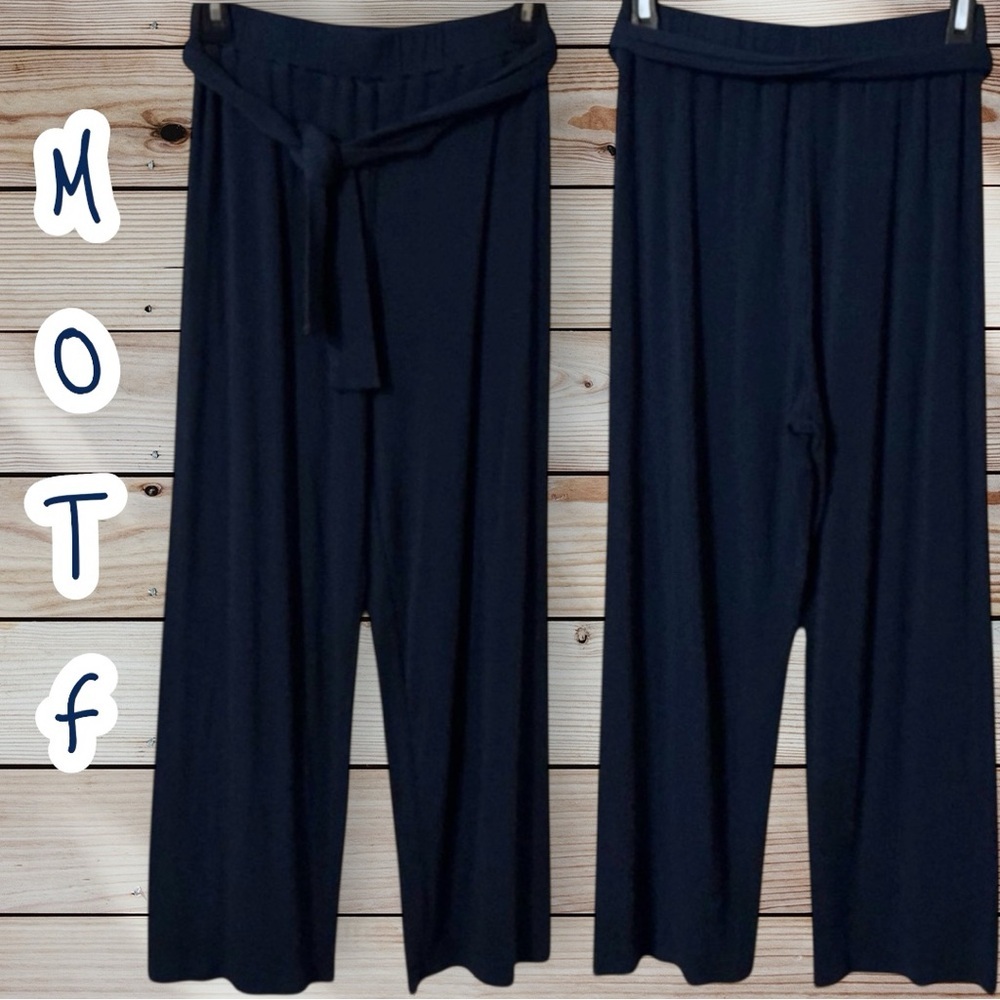 MOTF NAVY ELASTIC WAIST RIBBED FLOWY COMFY BELTED PANTS